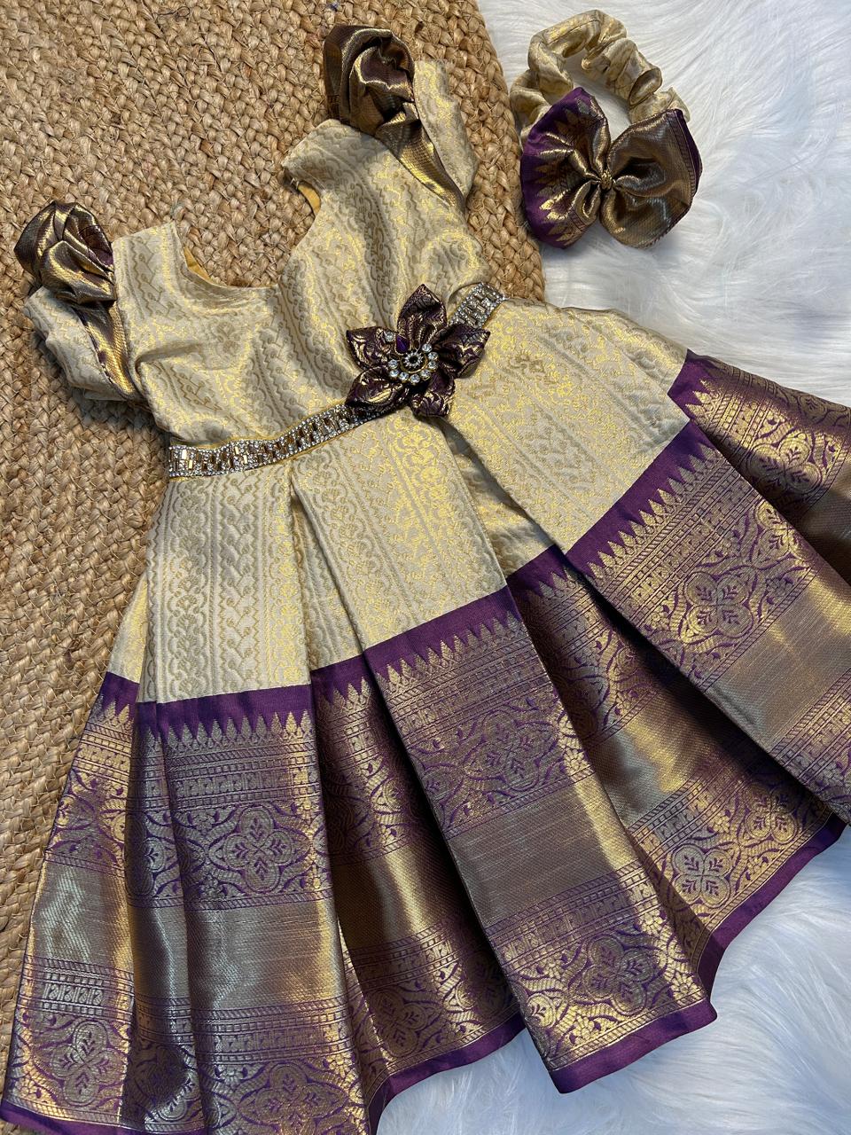 (SB257)Platina Silk Gown