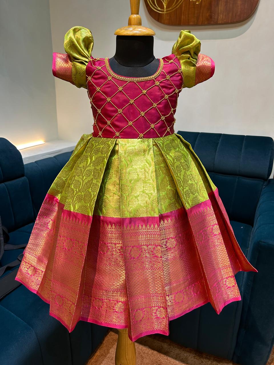 (SB315)Radium Green with Lipstick Pink "Yamini" Collection