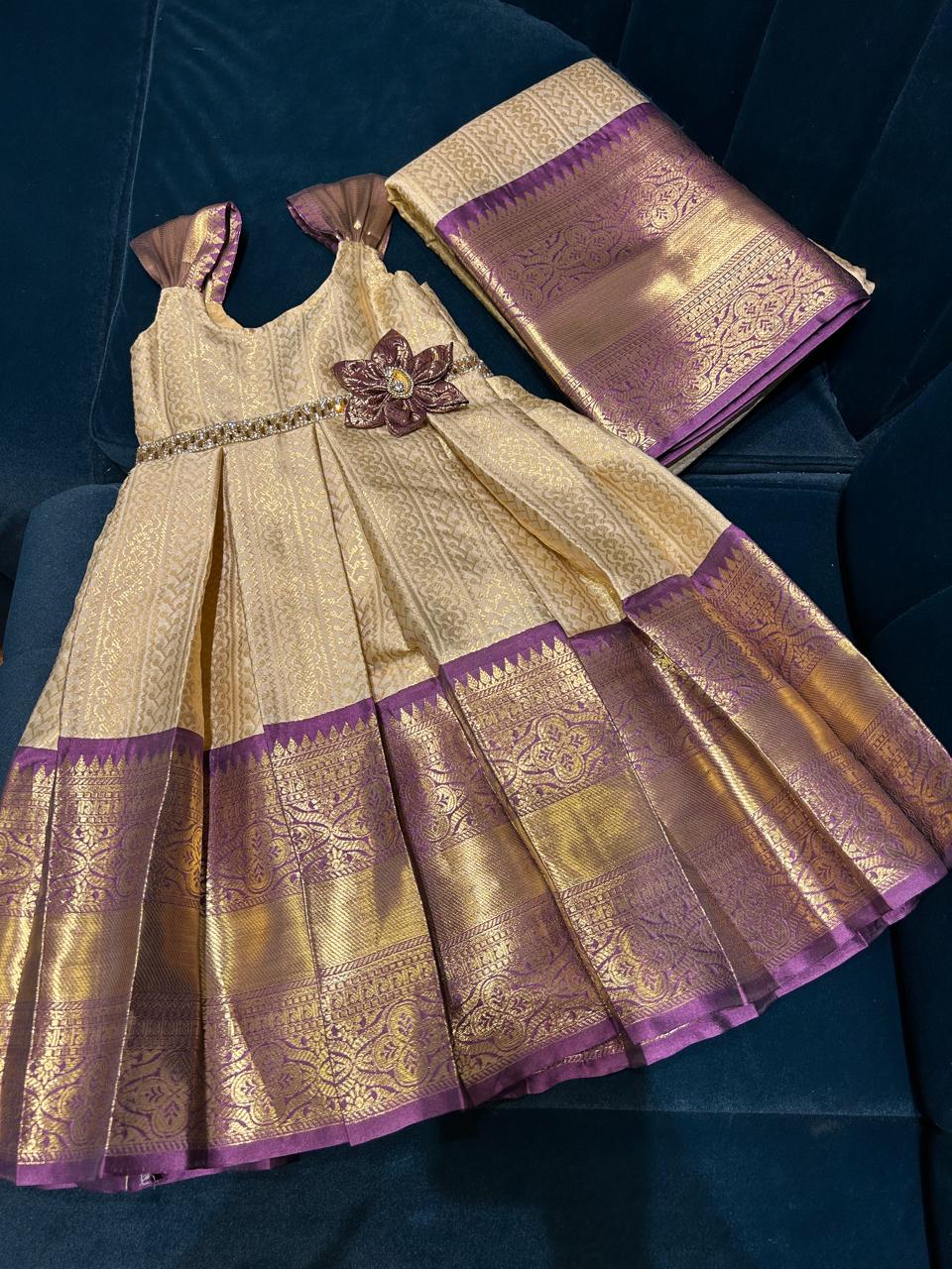 (SB312)Platina in Sweet Neck Silk Gown