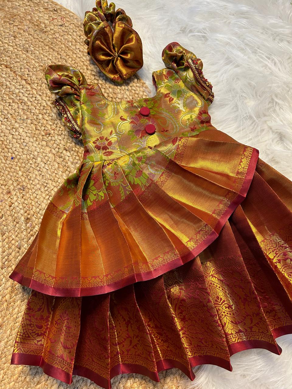 (SB273)Sugumari - Twist and Turn Kanchipuram Silk Gowns