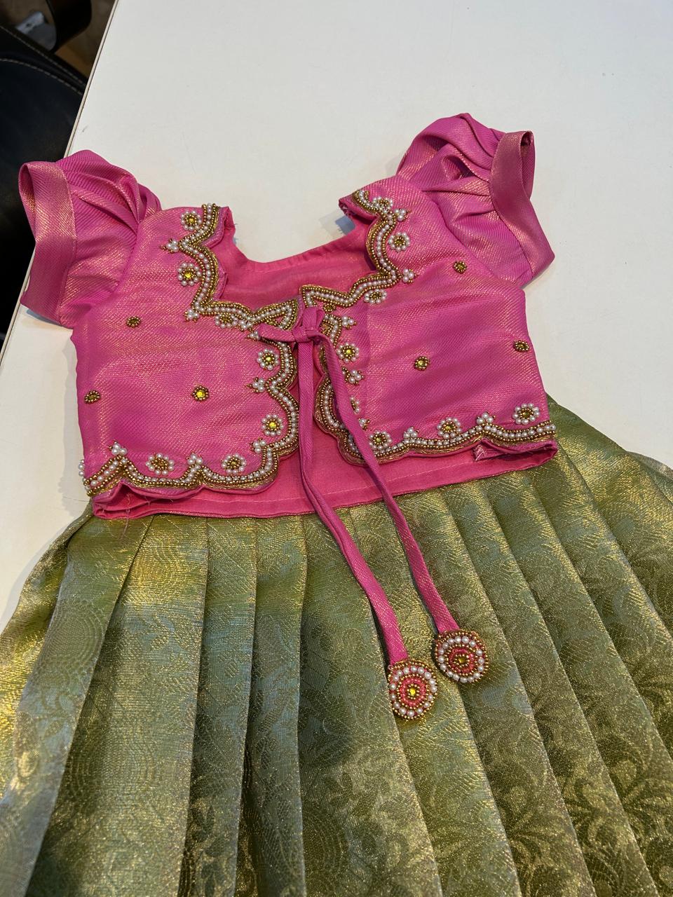 (SB337)Pastel Green with Pink Aari Overcoat