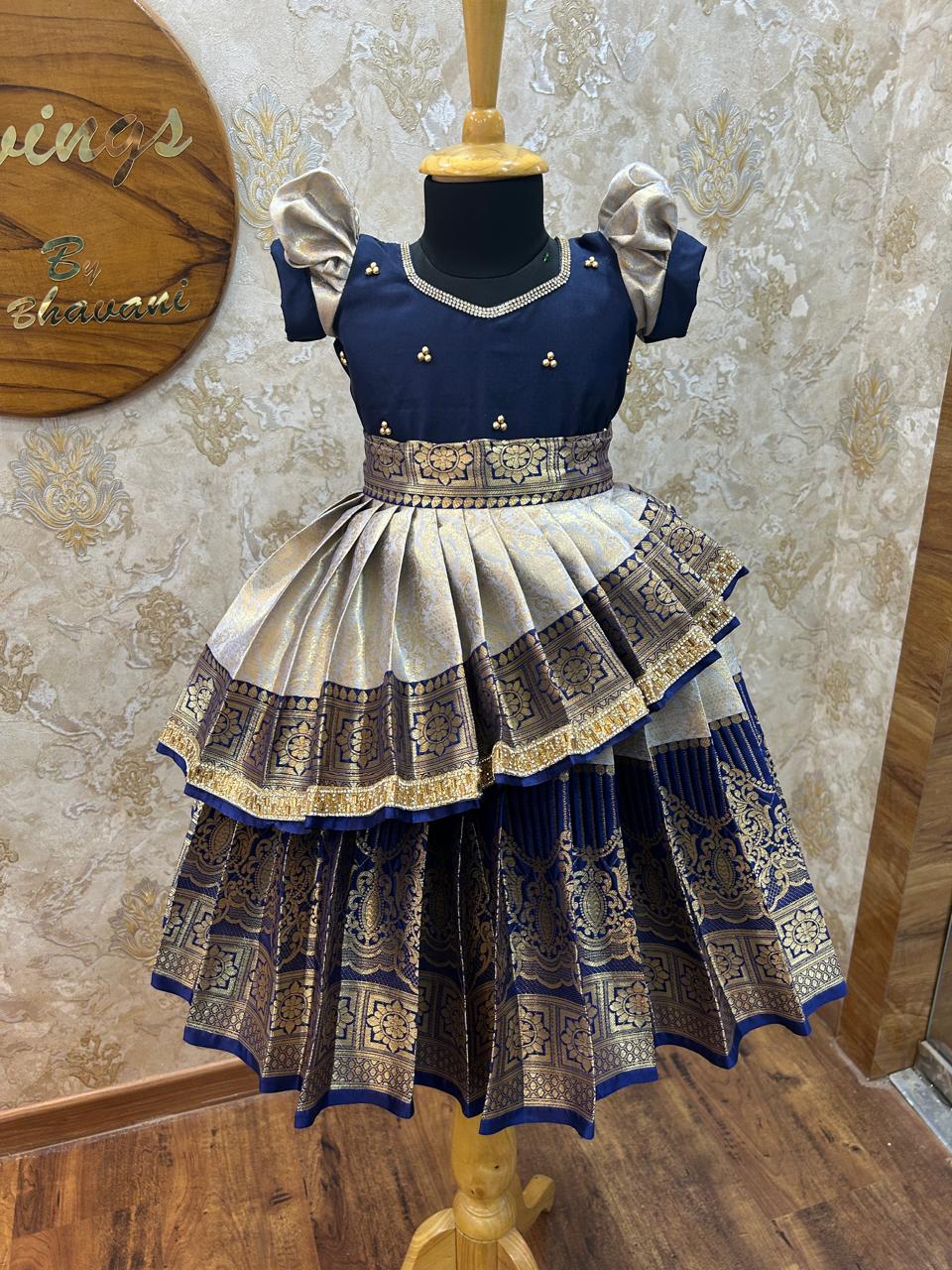 (SB354)Kanima - Removable Layer Semi Silk Gown