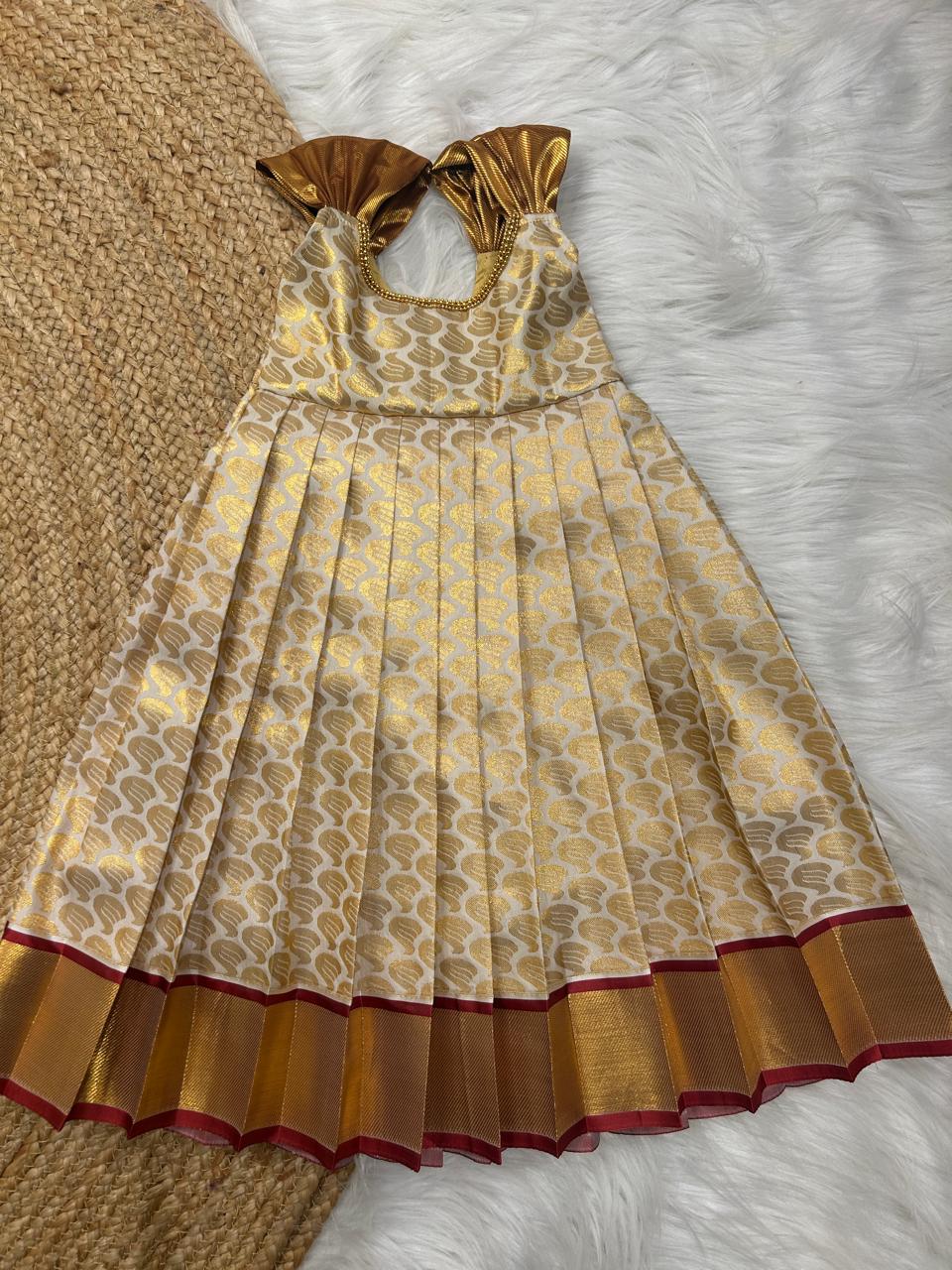 (SB361-C)Pattu and Tissue Gowns