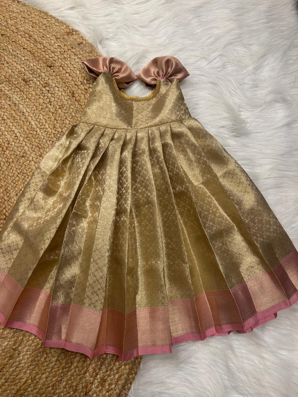 (SB361-F)Pattu and Tissue Gowns