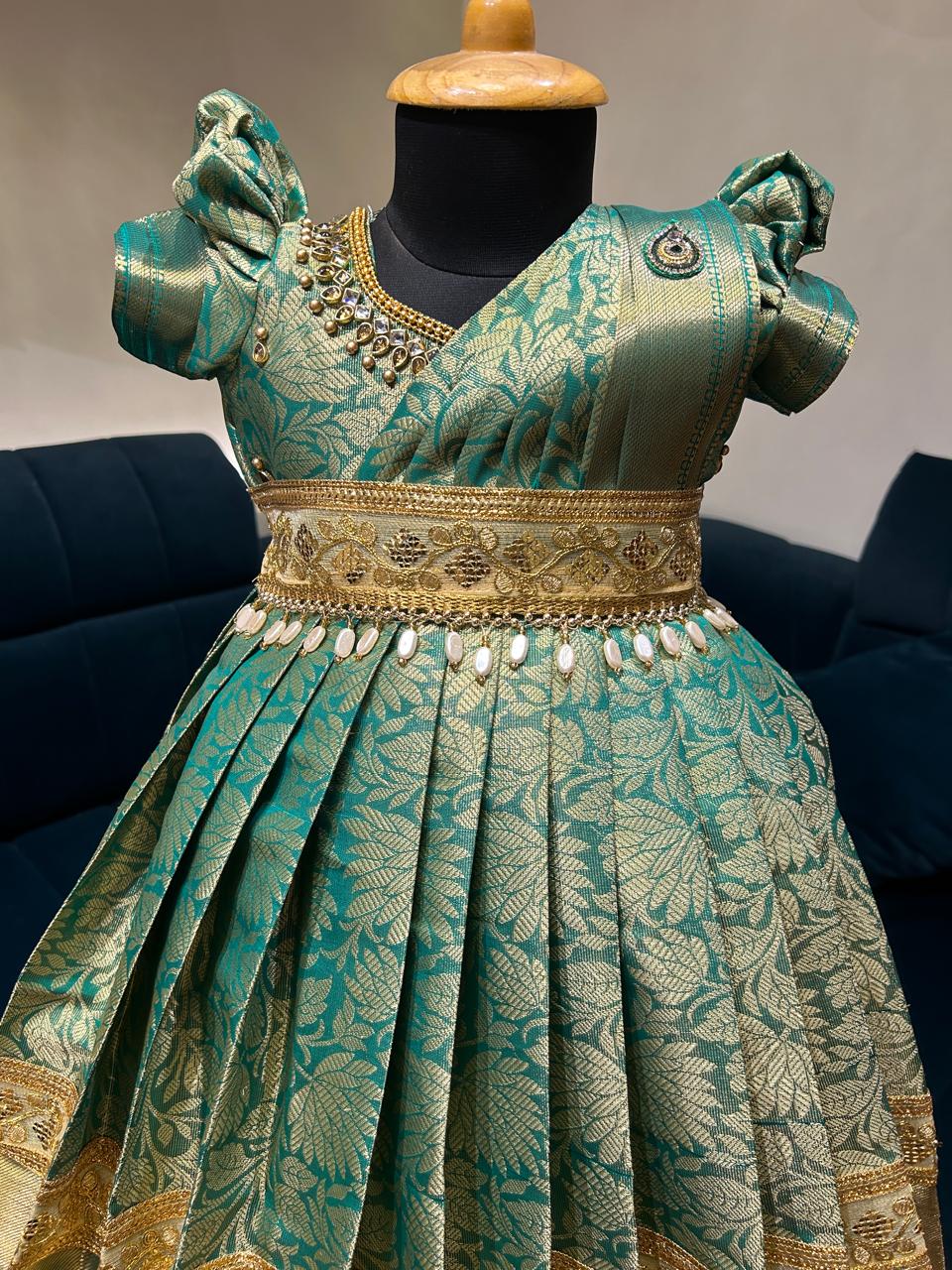 (SB364)Green Neeta Ambani Silk Gown with Removable Dupatta