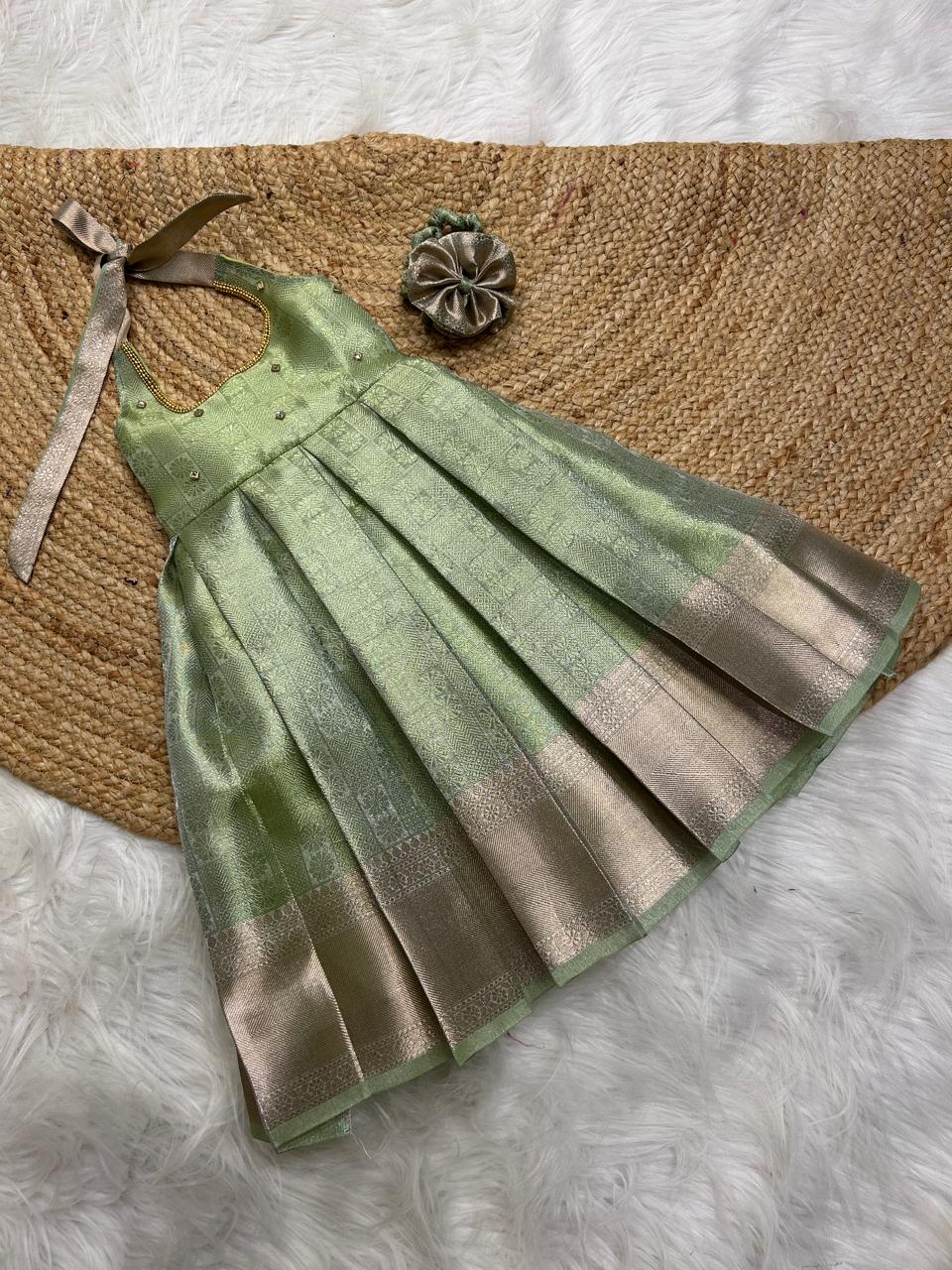(SB363)Antique Pastel Green Silk Gown