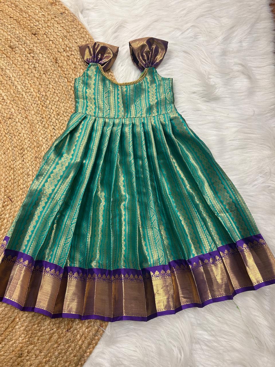 (SB361-E)Pattu and Tissue Gowns