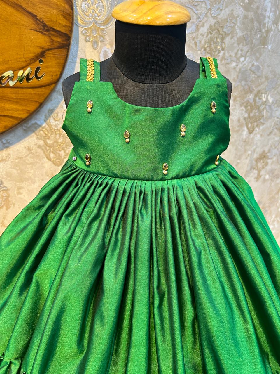 (SB150)Green Silk Gown