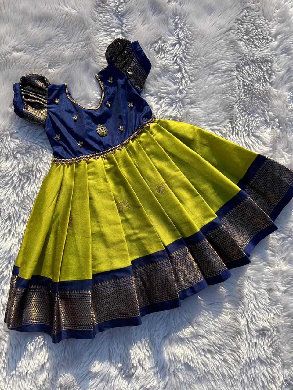 (SB064)Avarampoo Art Silk Gown
