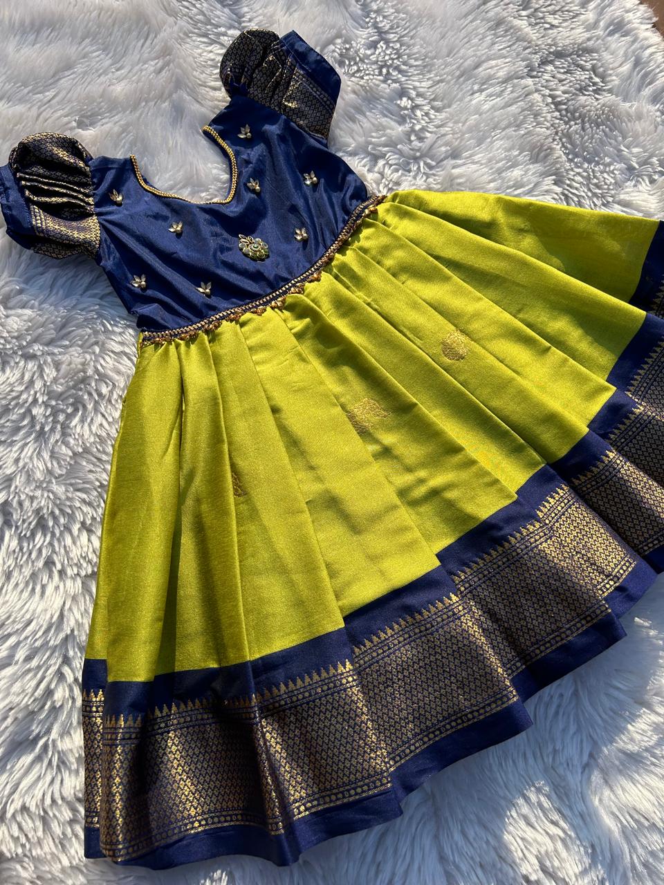 (SB064)Avarampoo Art Silk Gown