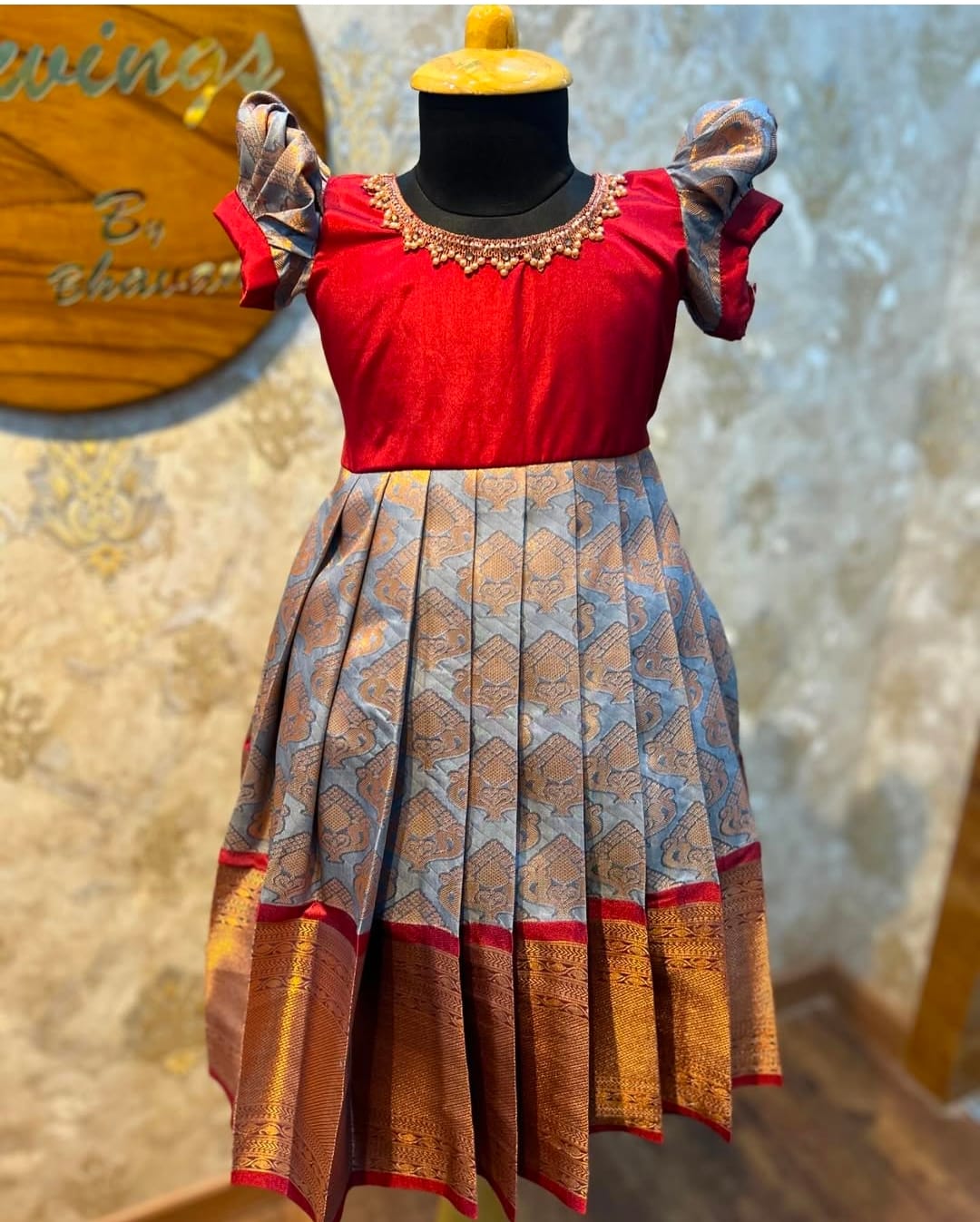 (SB057)Laya Collection Grey with Red Combo Kanchipuram Silk Gown with Pleated Shawl
