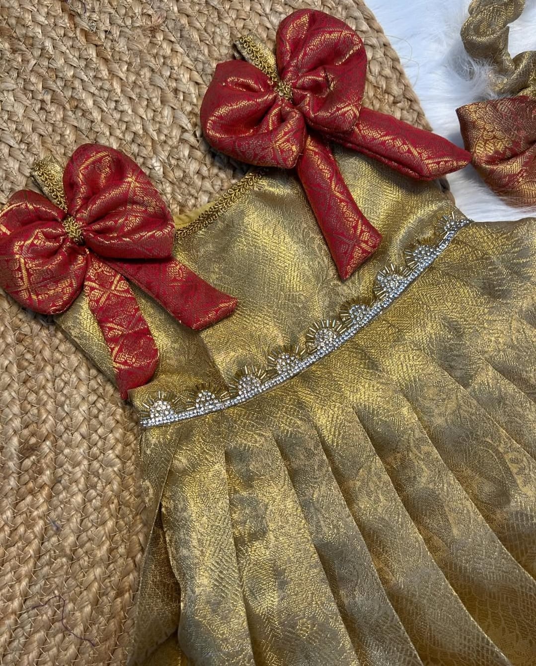 (SB104)Bunny - Kanchipuram Tissue Silk Gown