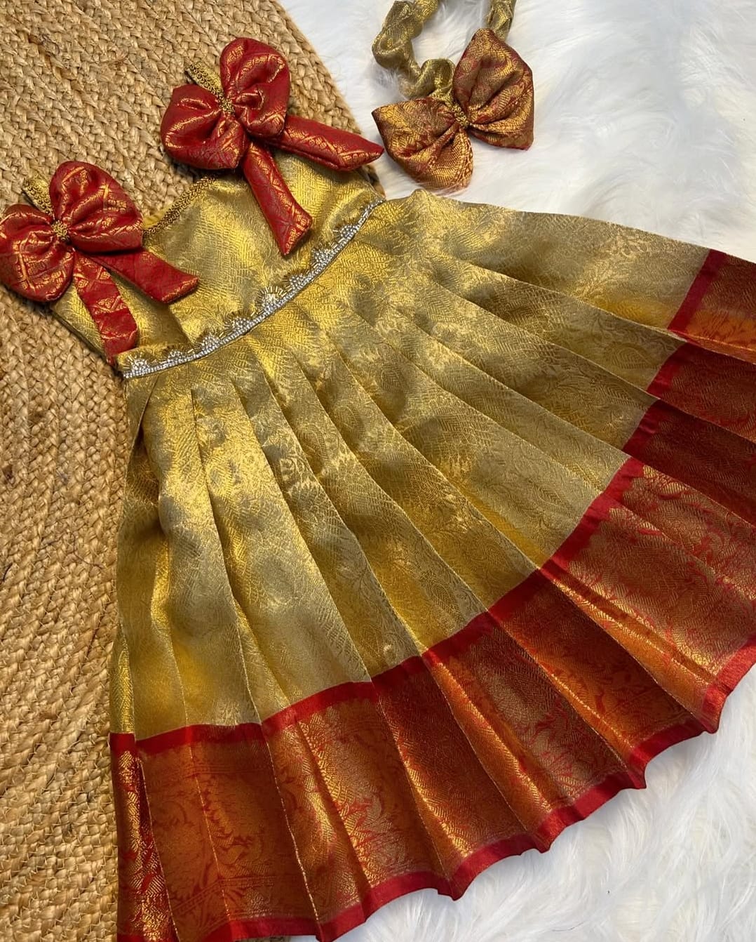 (SB104)Bunny - Kanchipuram Tissue Silk Gown