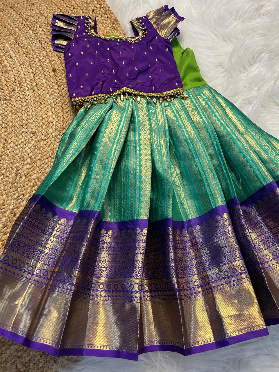 (SB252)Nayanthara in Samantha Pattern Silk