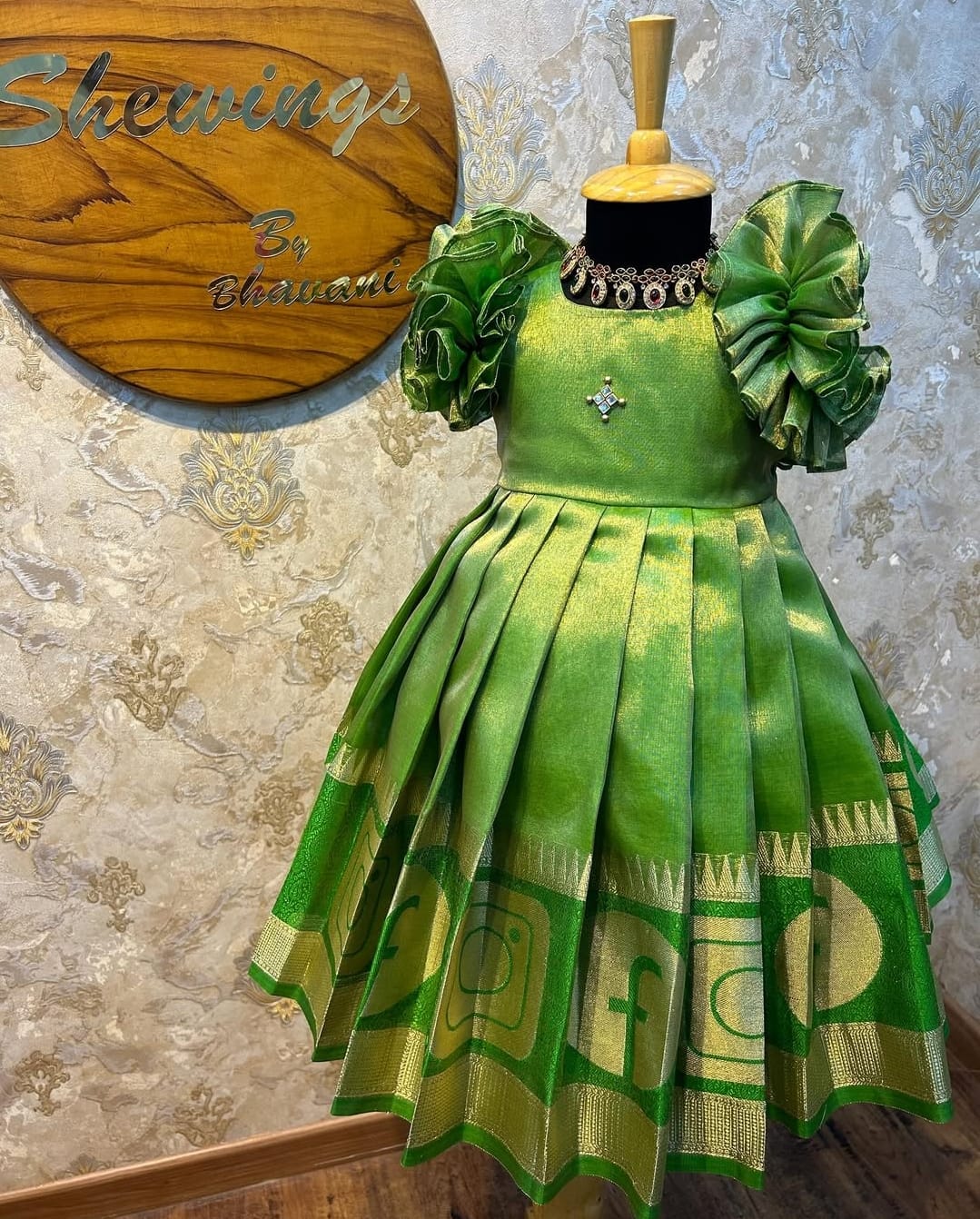 (SB146)Green Maria Logo Silk Gown
