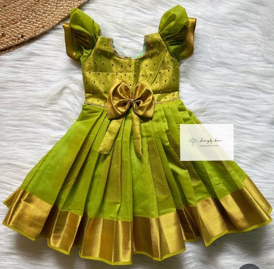 (SB128)Bright Green Kanchipuram Silk Gown