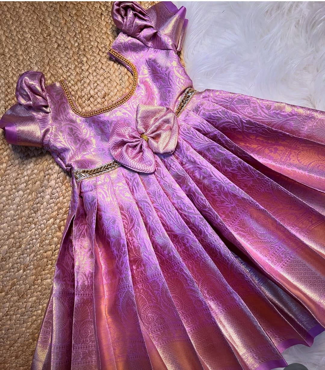 (SB290)Athirai Lavender Silk Gown