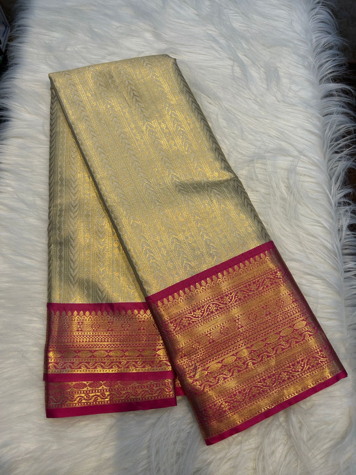 (SBS015)Patrose Kanchipuram Silk Saree