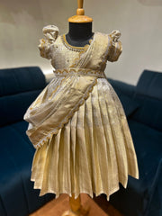 (SB411)Premium Arowana Silk gown With Full Shawl and Hipbelt