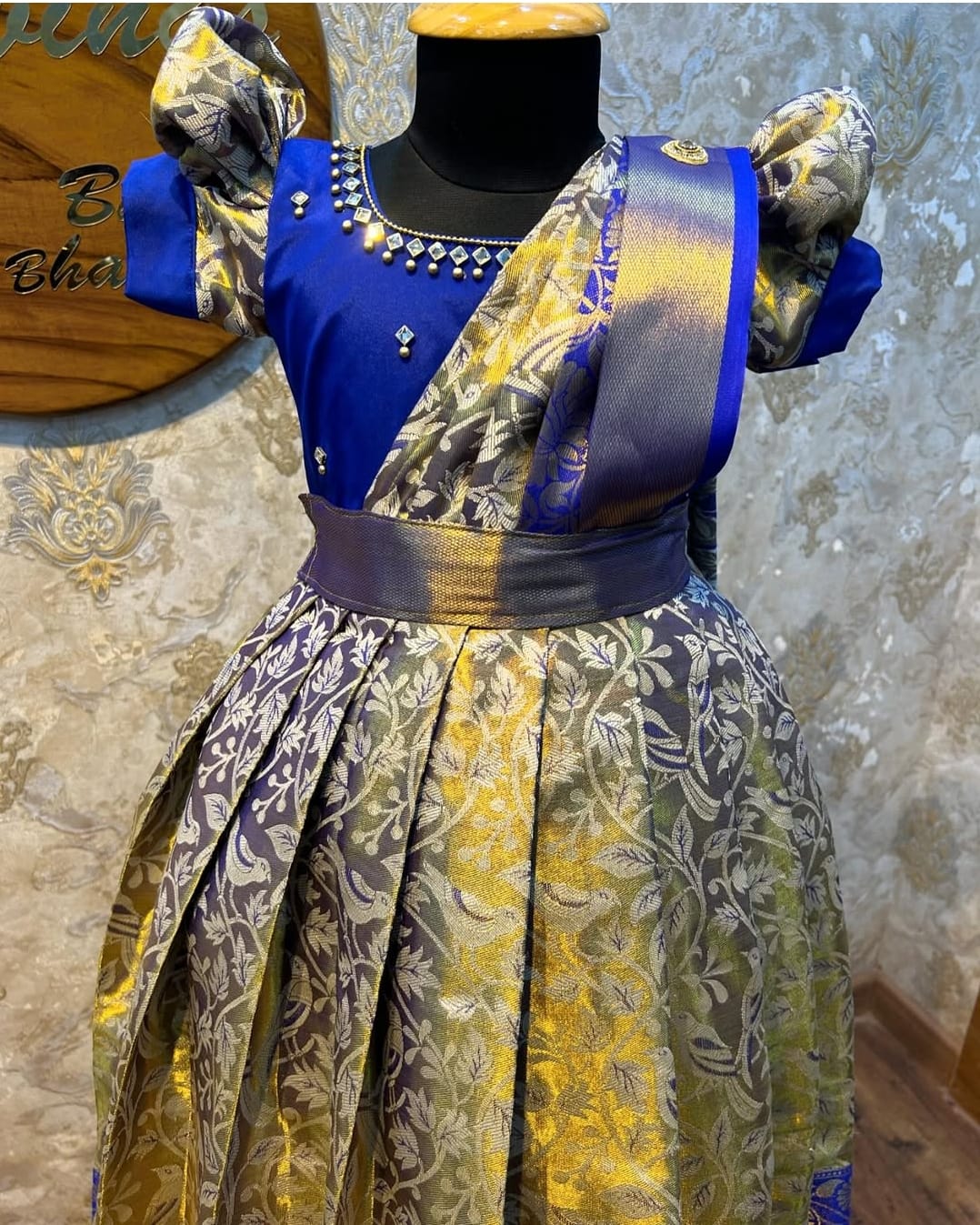 (SB156)Yaashna Collection Kanchipuram Gown