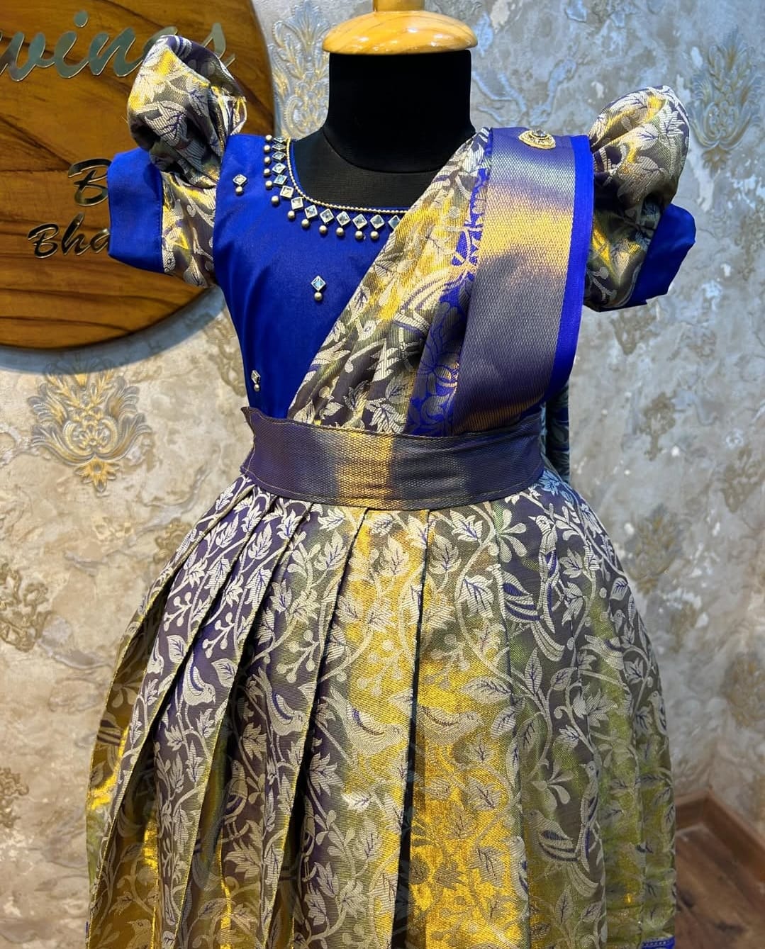 (SB156)Yaashna Collection Kanchipuram Gown