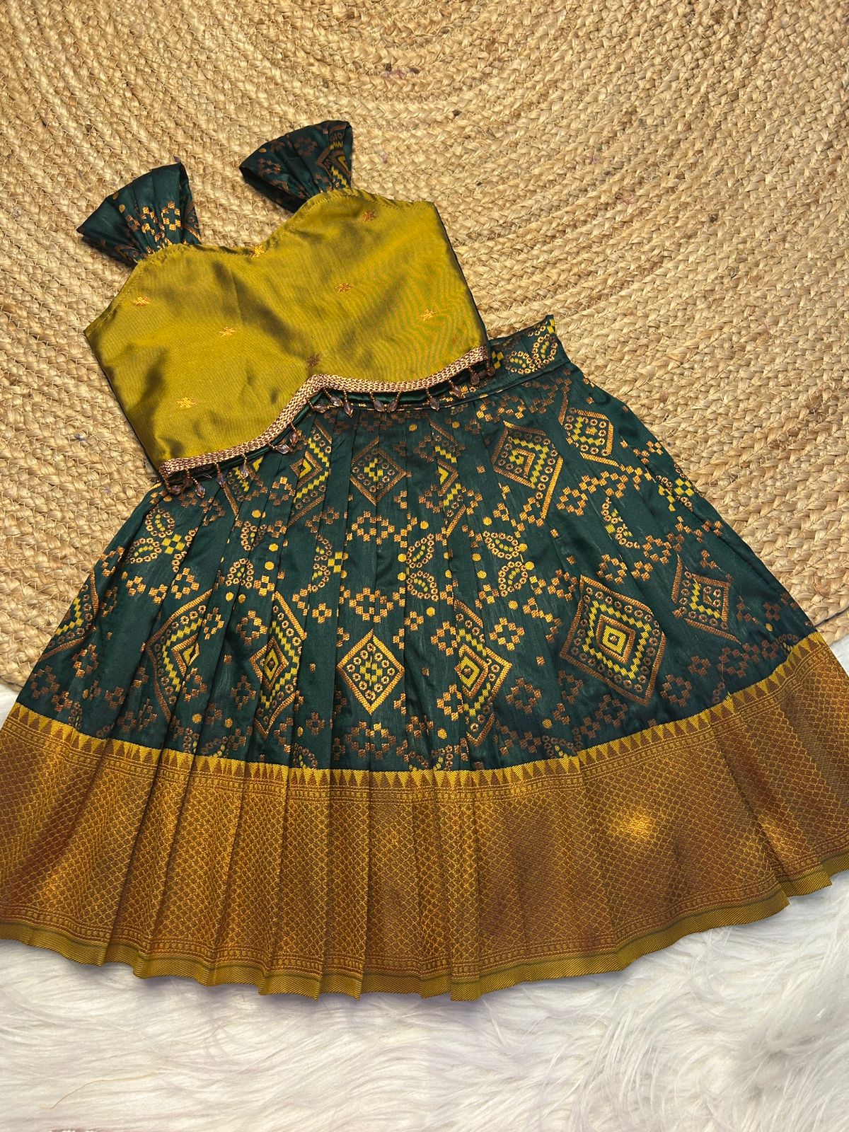 (SB443)IKKAT Patola Mixed with Paithani Pavadai Sattai Langa