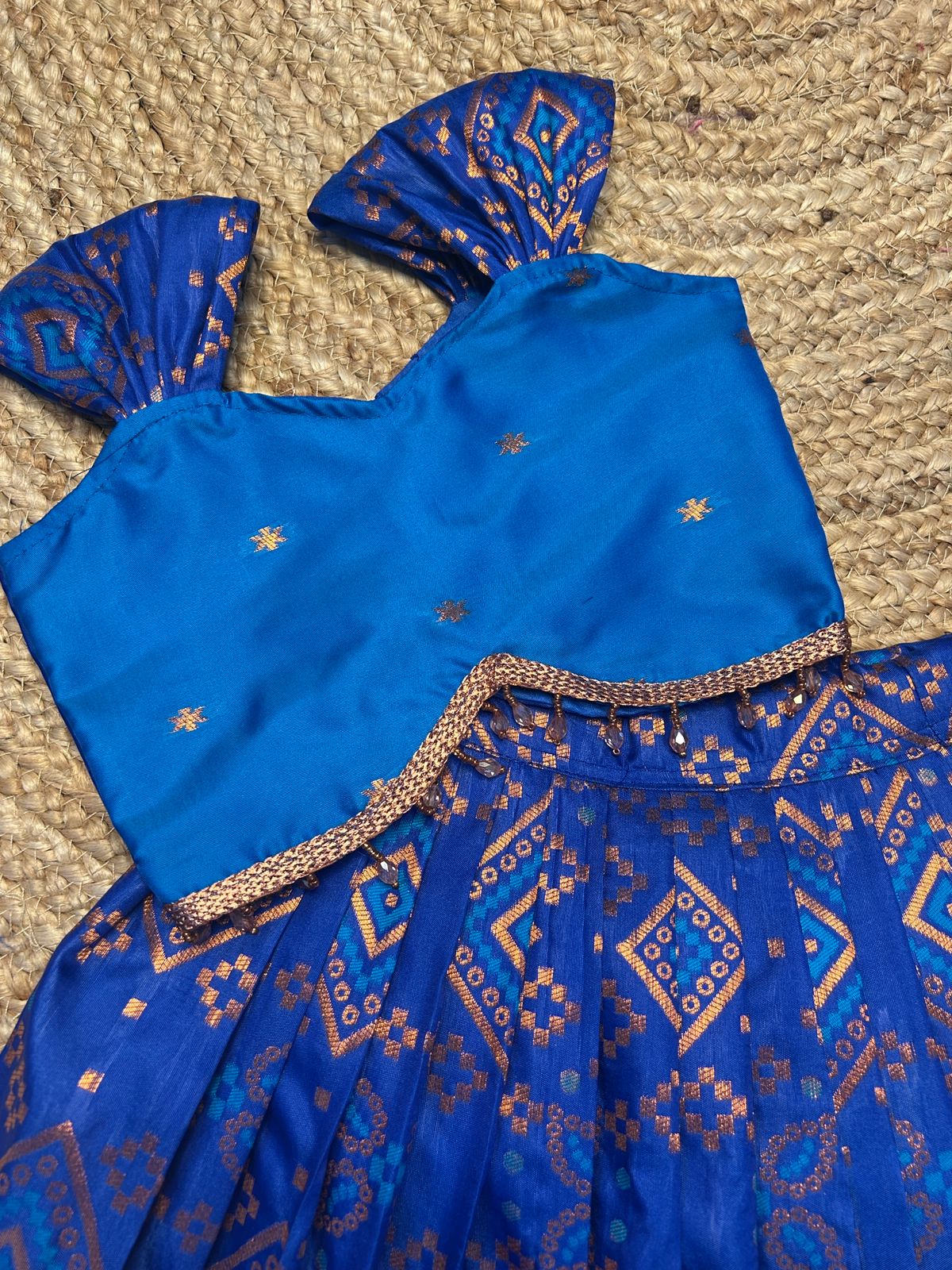 (SB441)IKKAT Patola Mixed with Paithani Pavadai Sattai Langa