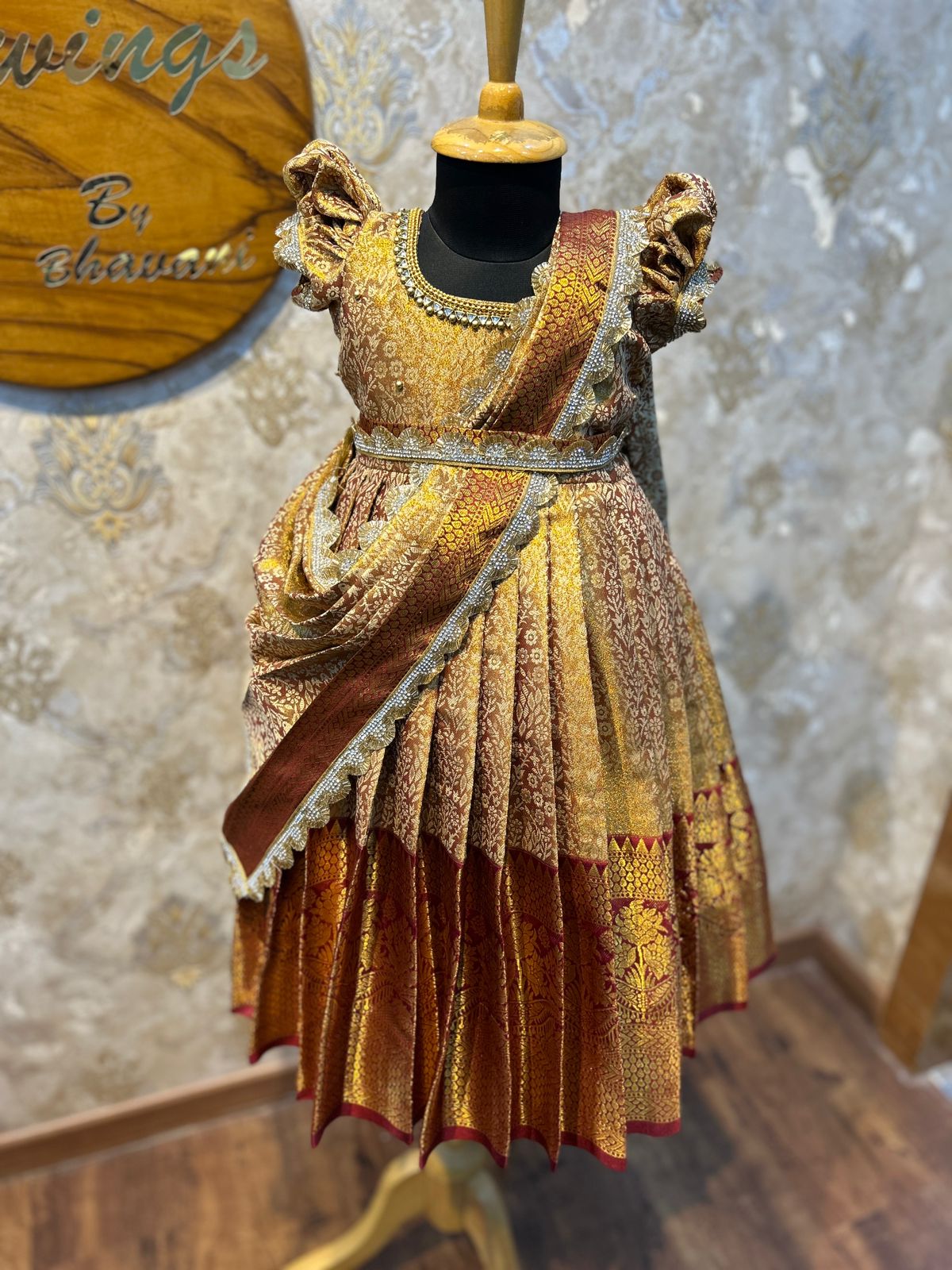 (SB464) Sindoor - Aari Worked Full Flow Shawl Kanchi Silk Gown