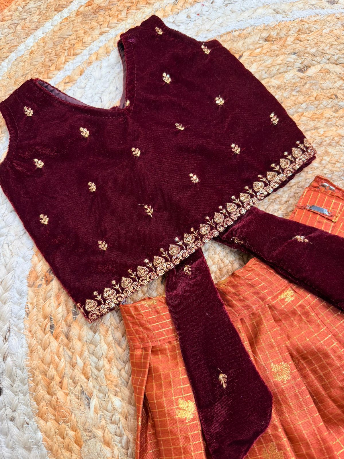 (SB529)Rustic with Brown Velvet Gadwal Pavadai Sattai