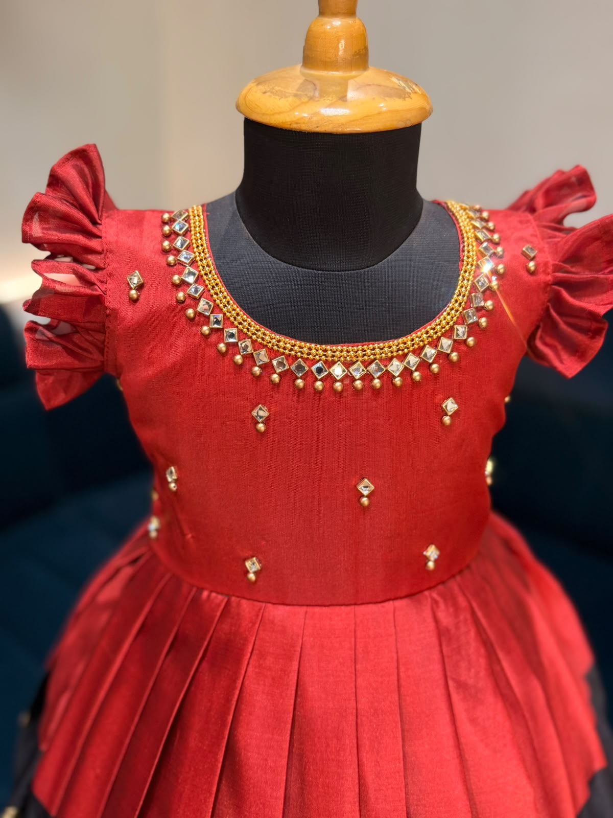 (SB587) Red Mehabooba Silk Gown