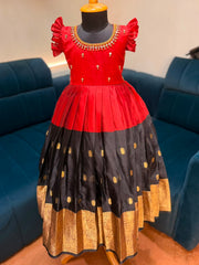 (SB587) Red Mehabooba Silk Gown