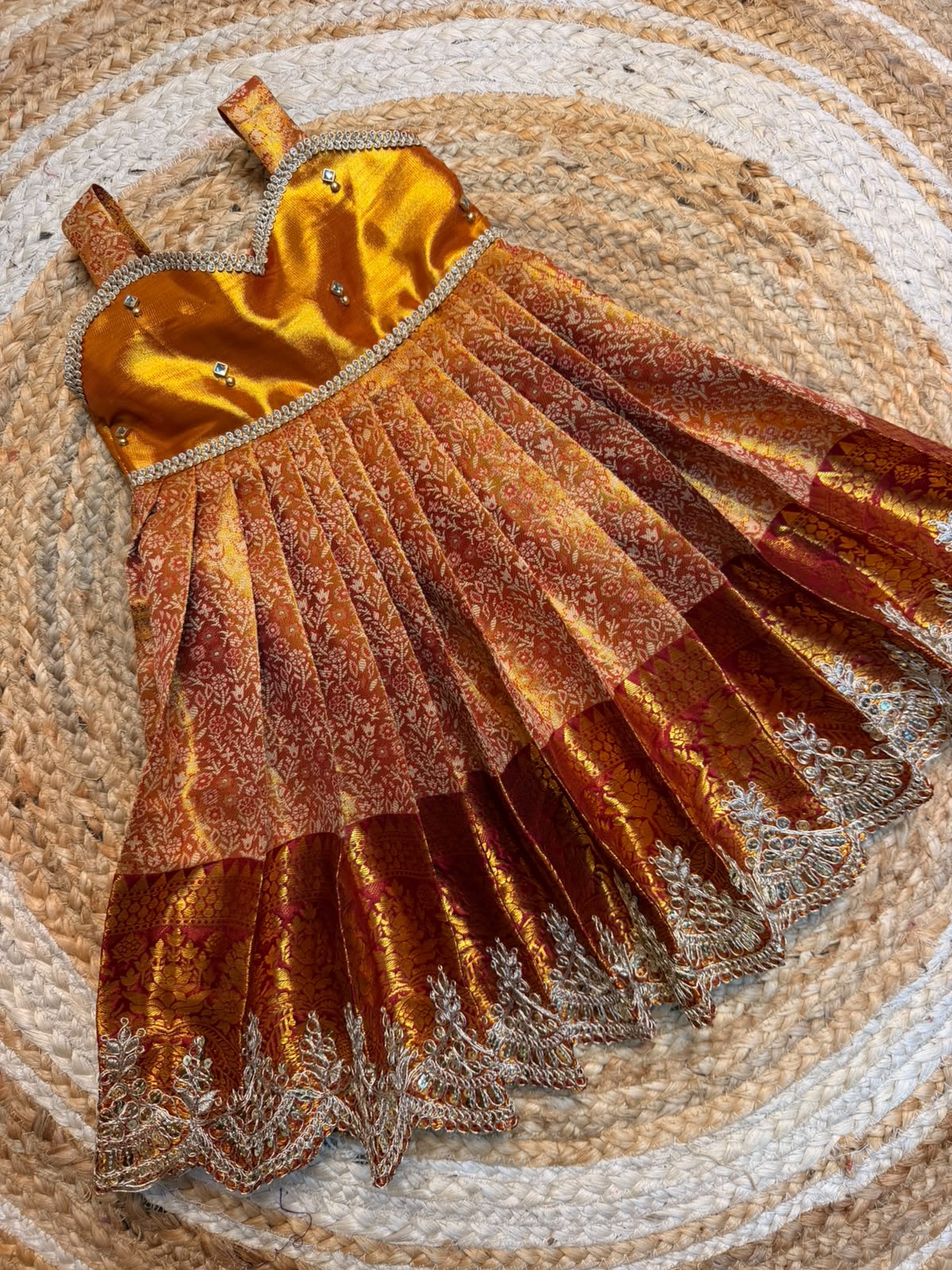 (SB628) Kanchipuram Bridal Semi Silk Gowns