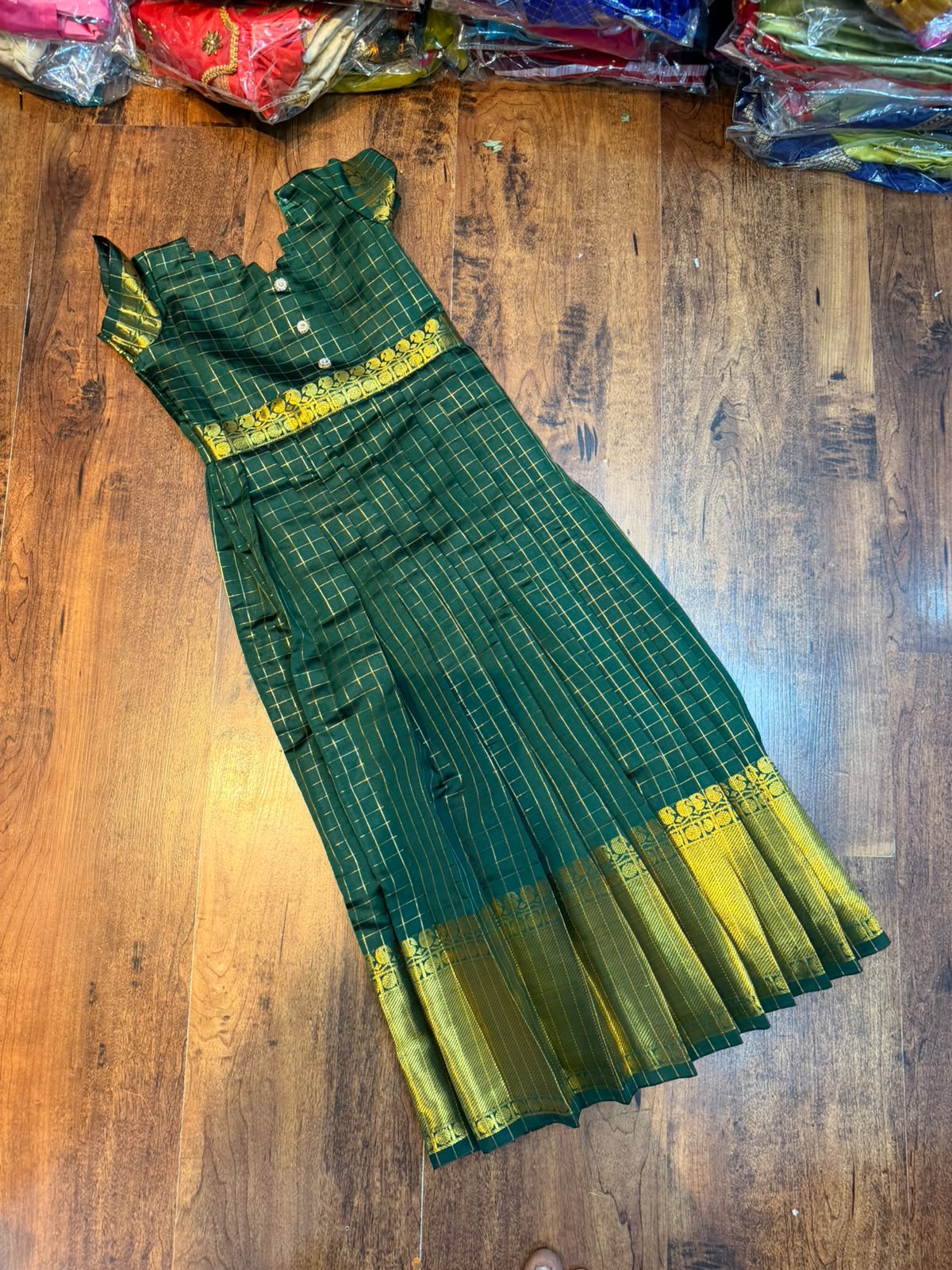 (SB677) Vannakili Budget Banarasi Silk Gown